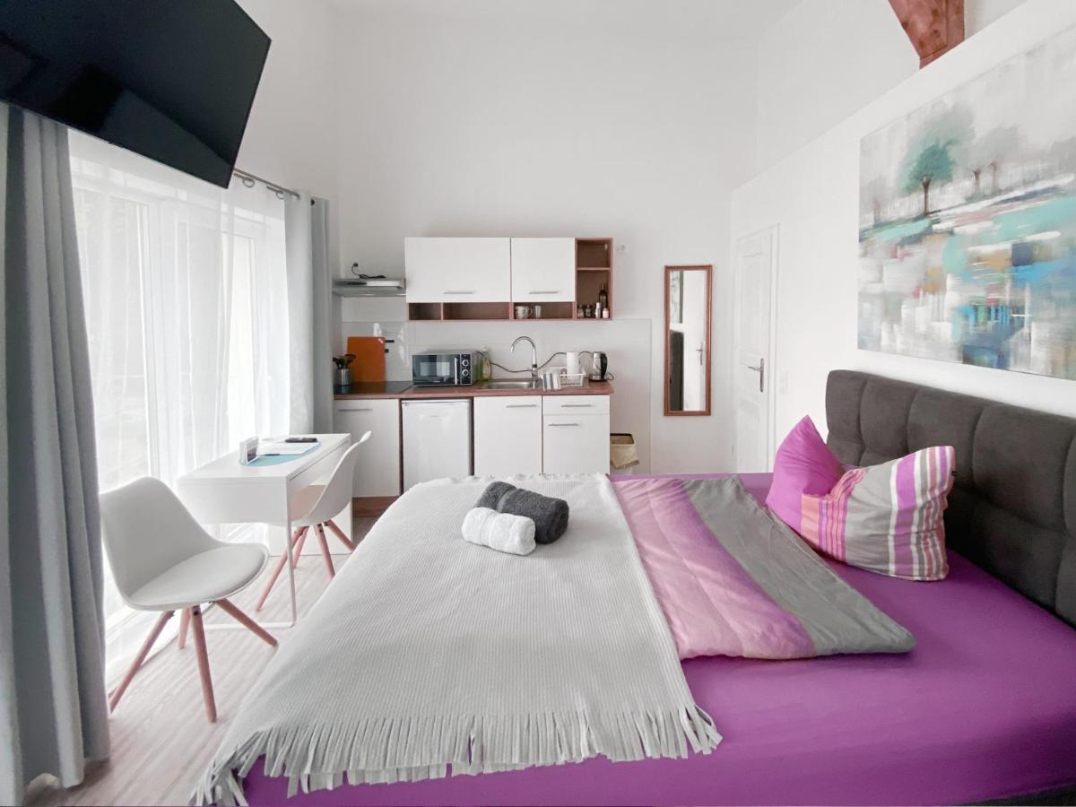 Schwanenburg Apartments Kolonie Rontgental Luaran gambar