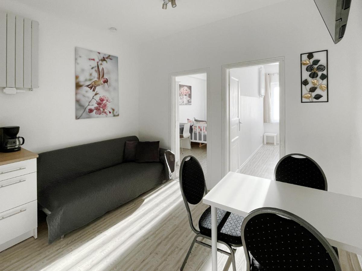 Schwanenburg Apartments Kolonie Rontgental Luaran gambar