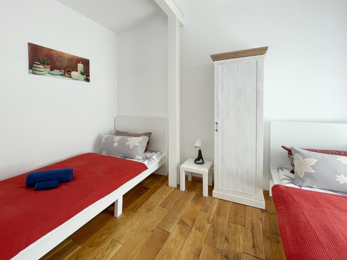 Schwanenburg Apartments Kolonie Rontgental Luaran gambar